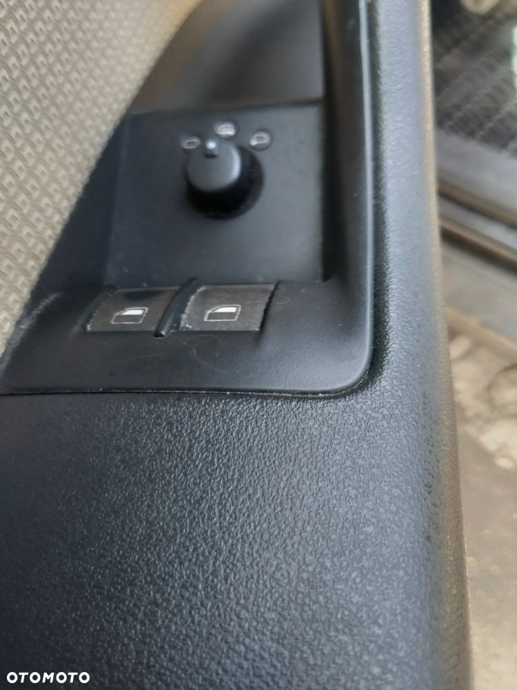 Audi A3 3-drzwiowe 1.6 Ambiente - 11