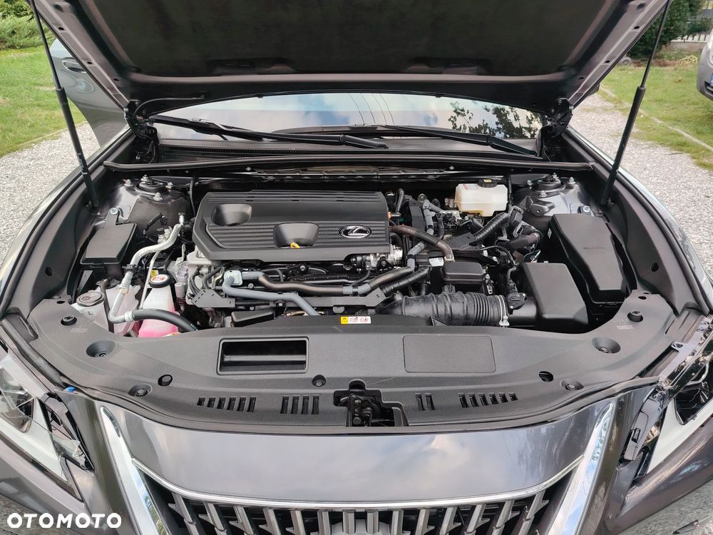 Lexus ES 300h Business Edition - 14
