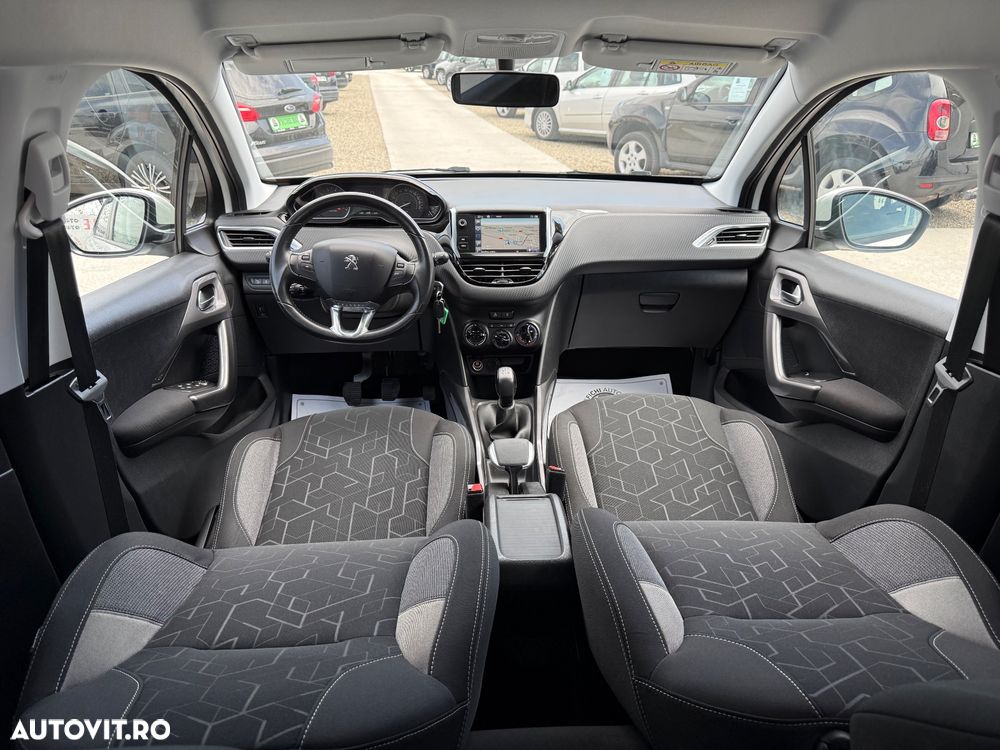 Peugeot 2008 PureTech 130 GPF Stop&Start Signature - 8