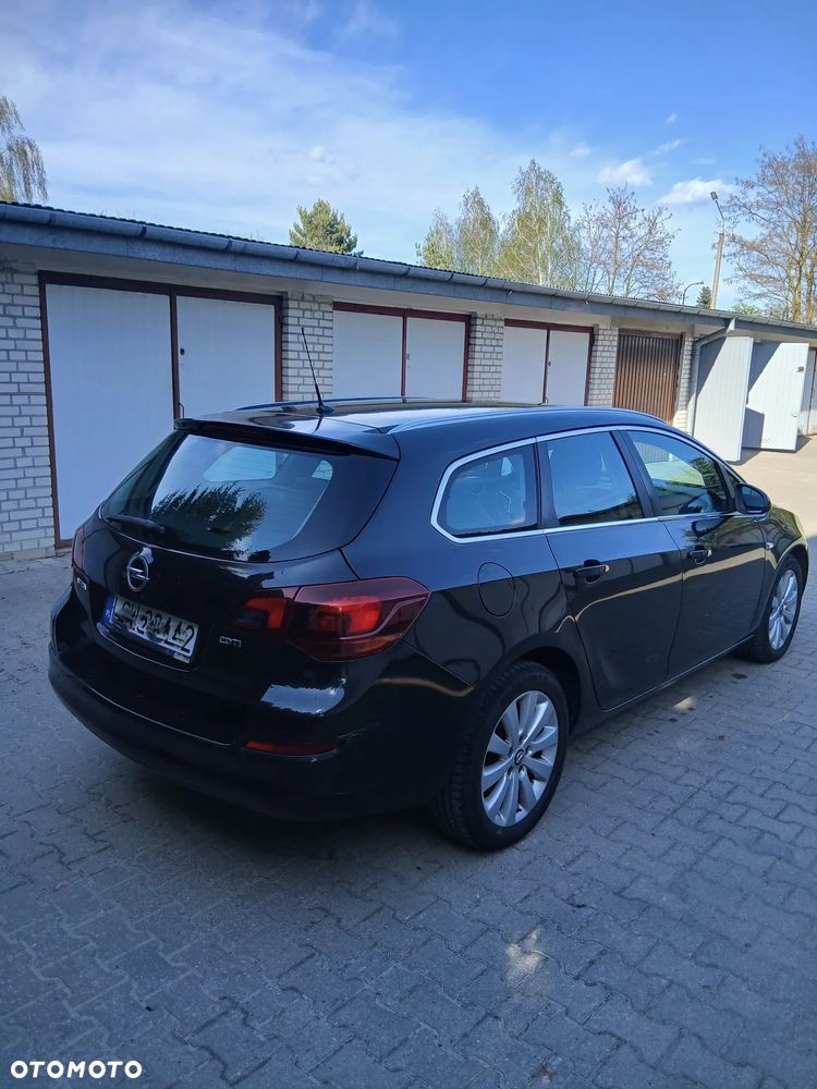Opel Astra 1.7 CDTI DPF Cosmo - 4
