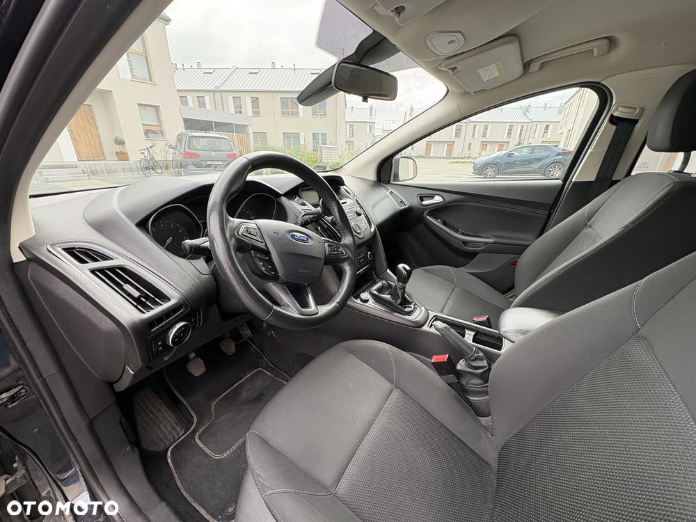 Ford Focus 1.6 Trend - 6