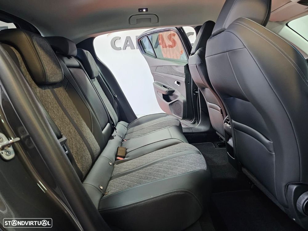 Peugeot 408 1.2 PureTech Allure EAT8 - 14