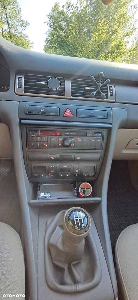 Audi A6 Limousine 2.4 - 19