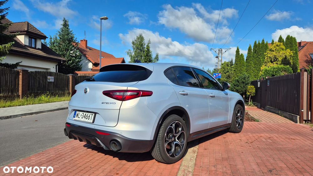 Alfa Romeo Stelvio 2.0 Turbo TI Q4 - 6