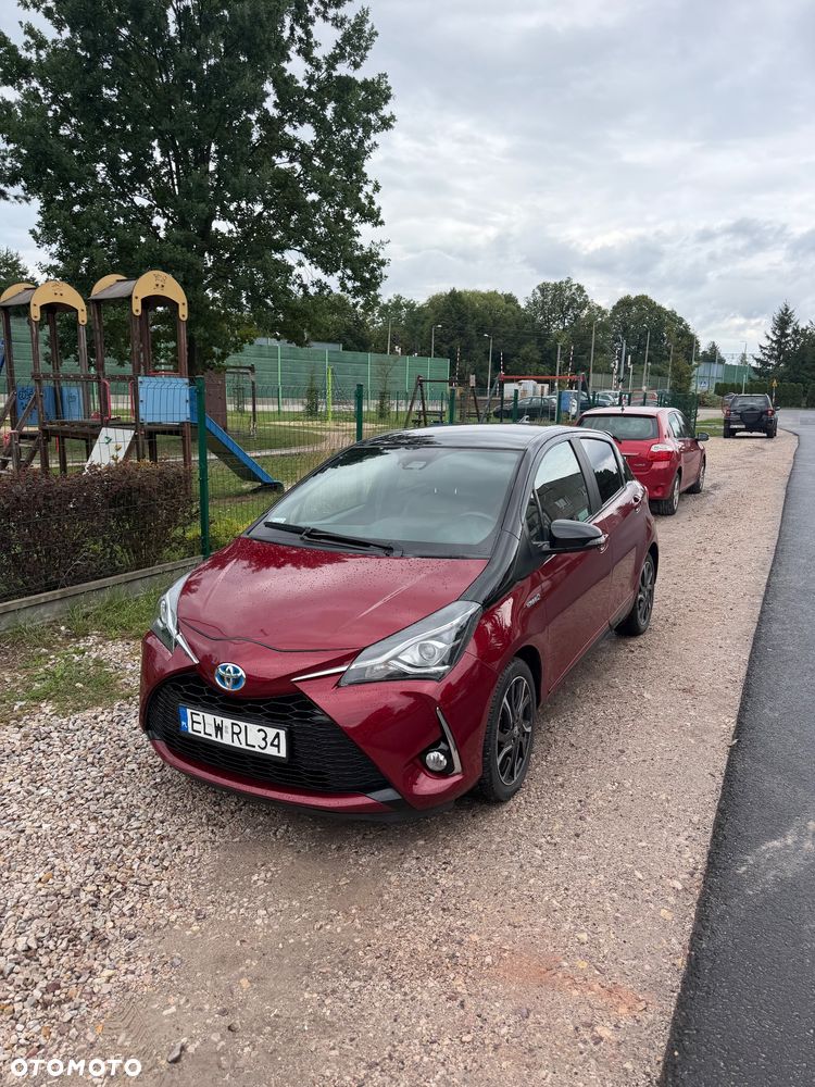 Toyota Yaris Hybrid 100 Selection Platinum - 1