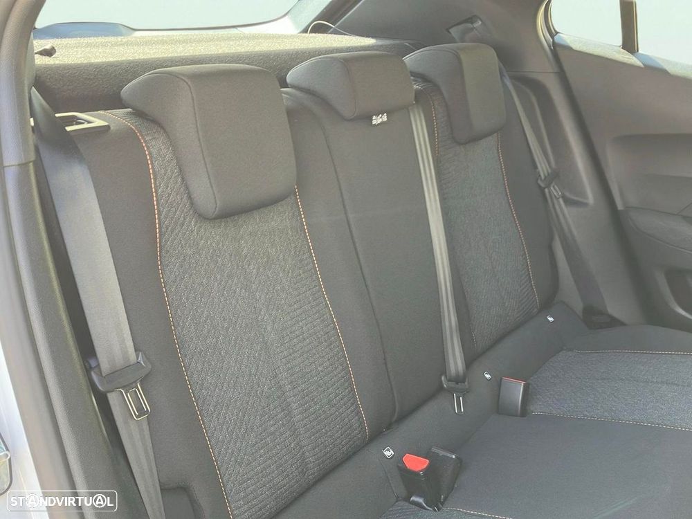 Peugeot 2008 1.2 Hybrid Style e-DCS6 - 16