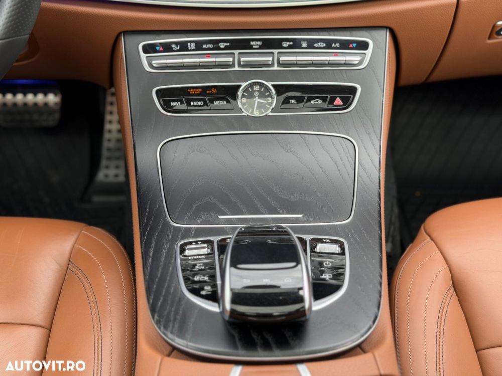 Mercedes-Benz E 300 9G-TRONIC AMG Line - 23
