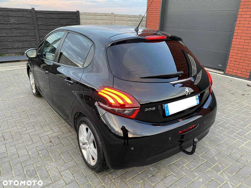 Peugeot 208 1.6 BlueHDi Allure S&S - 5