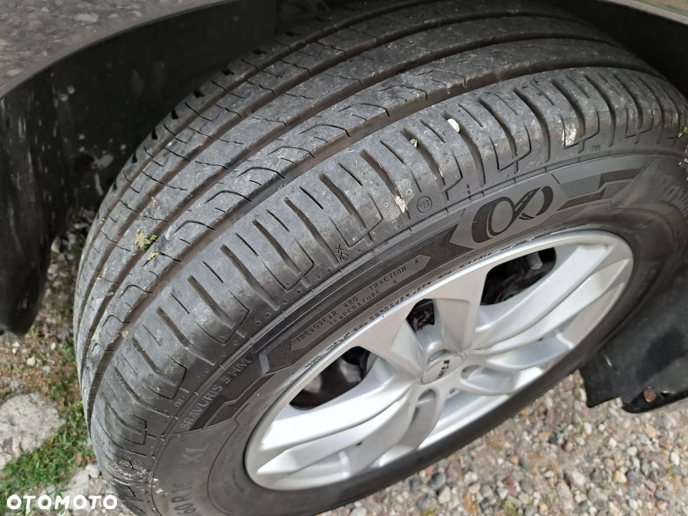 Ford S-Max 2.0 TDCi DPF Champions Edition - 37