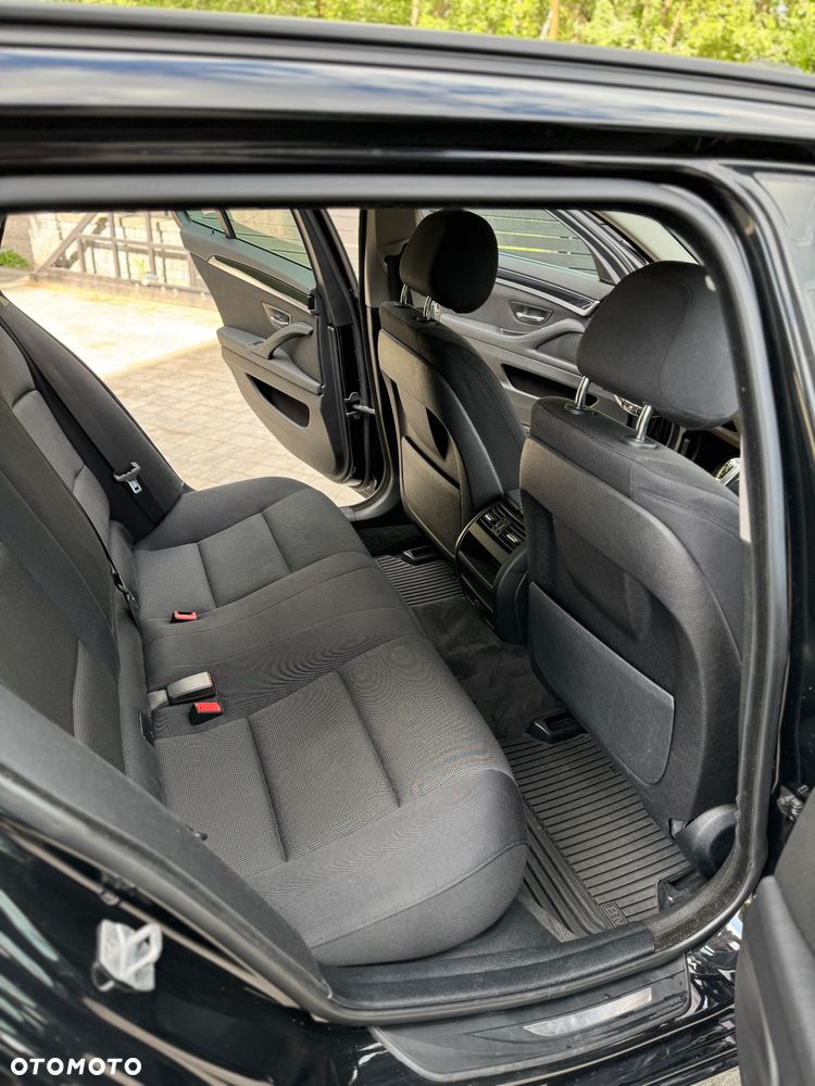 BMW Seria 5 520d xDrive Sport Line - 16