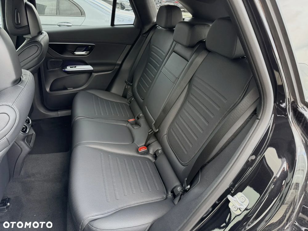 Mercedes-Benz GLC - 29