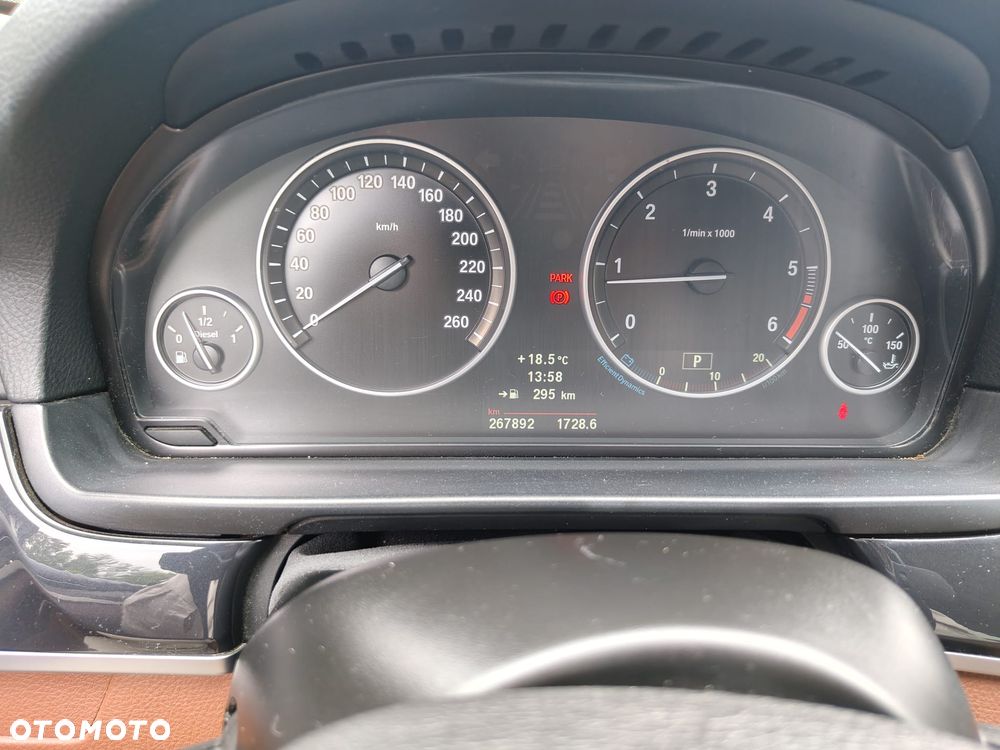 BMW Seria 5 525d - 8