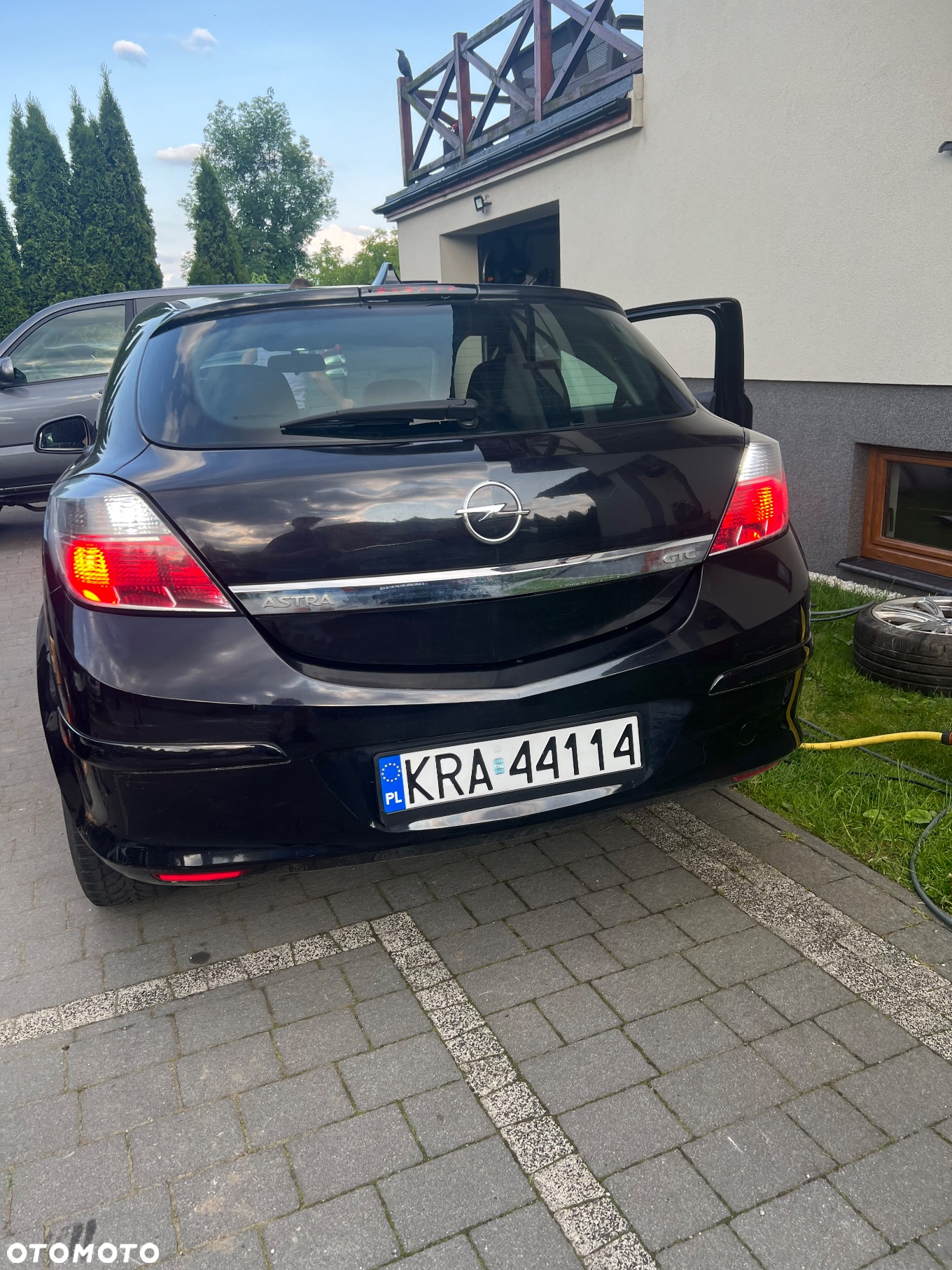 Opel Astra III GTC 1.6 Enjoy - 20