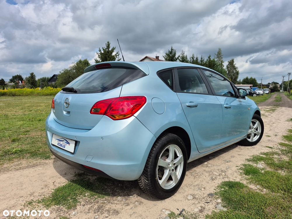 Opel Astra 1.6 Edition Plus - 12