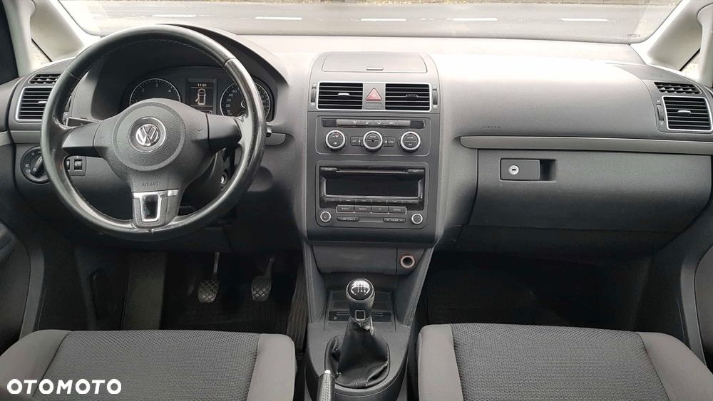 Volkswagen Touran 1.6 TDI DPF BlueMot Comfortline - 4