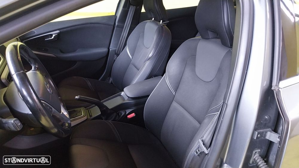 Volvo V40 1.6 D2 Kinetic - 16