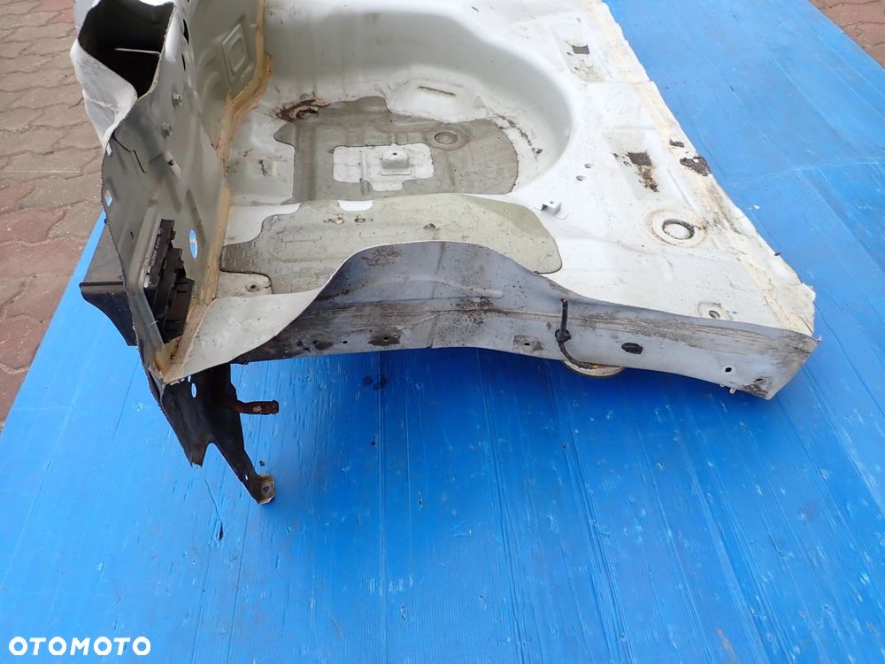 SUZUKI SWIFT MK7 5d 10- MK7 PAS TYLNY Z WANNĄ ZNL - 5