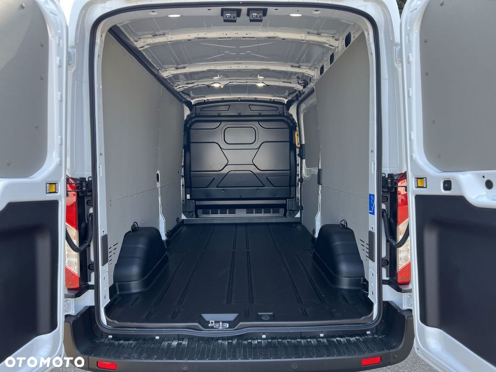 Ford Transit - 17
