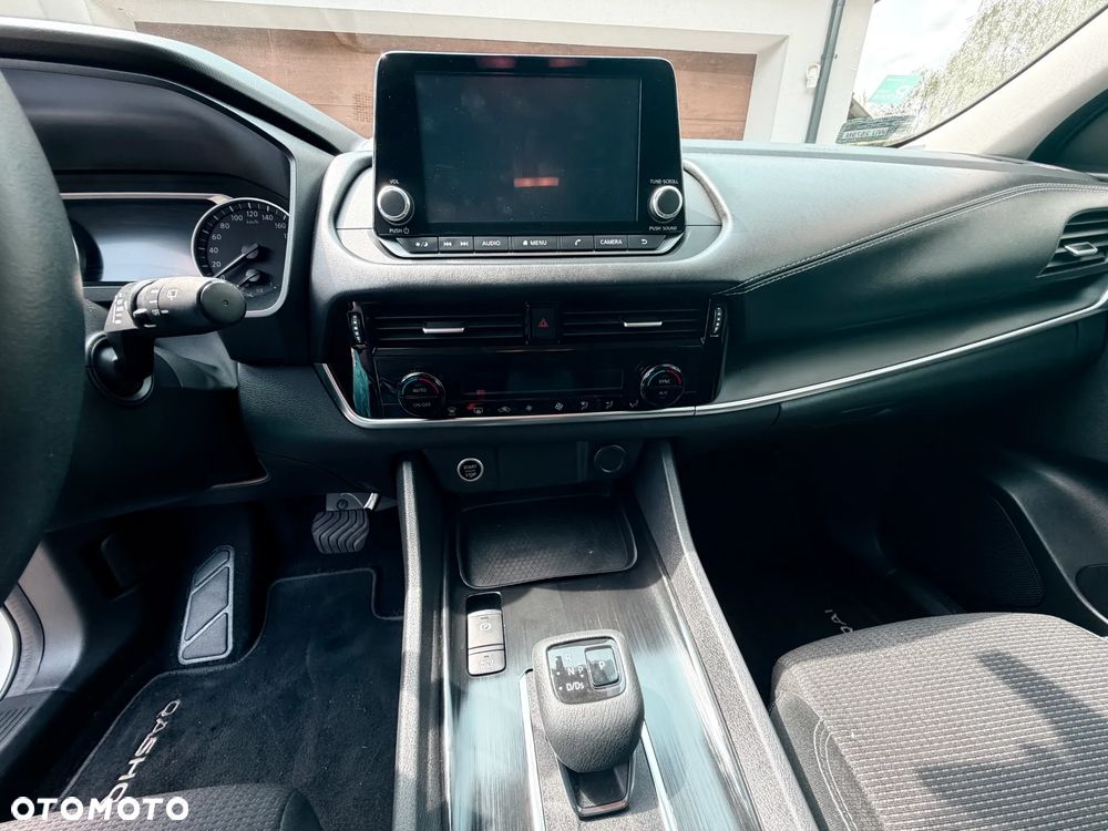Nissan Qashqai 1.3 DIG-T N-Connecta DCT - 12
