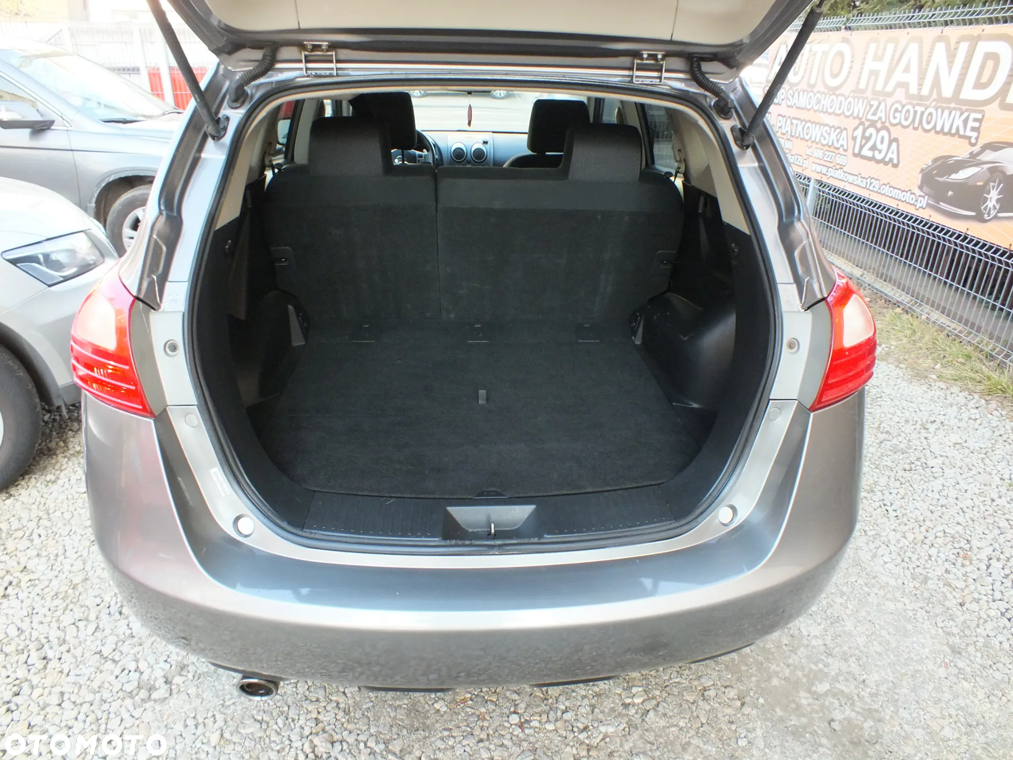 Nissan Rogue - 24