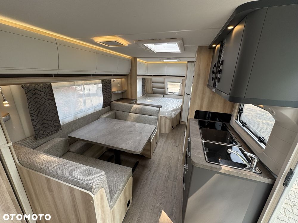 Hobby 560 KMFe De Luxe - 15