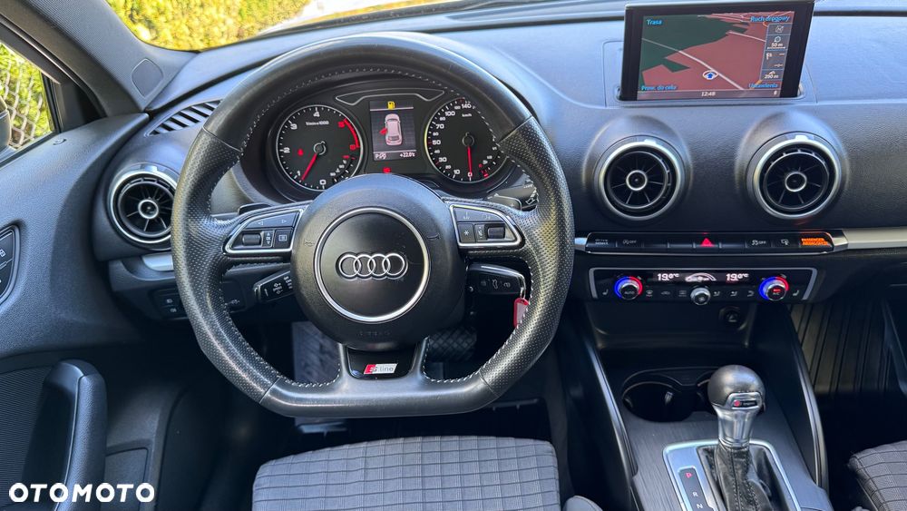 Audi A3 Sportback 1.6 TDI DPF S tronic S line Sportpaket - 33