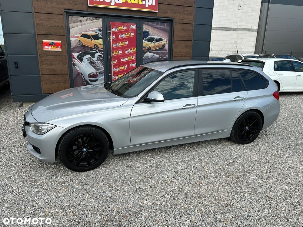 BMW Seria 3 318d Luxury Line - 9