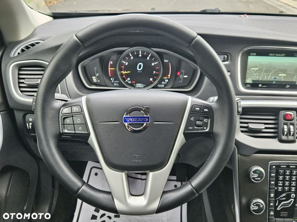Volvo V40 T2 Drive-E Momentum - 10