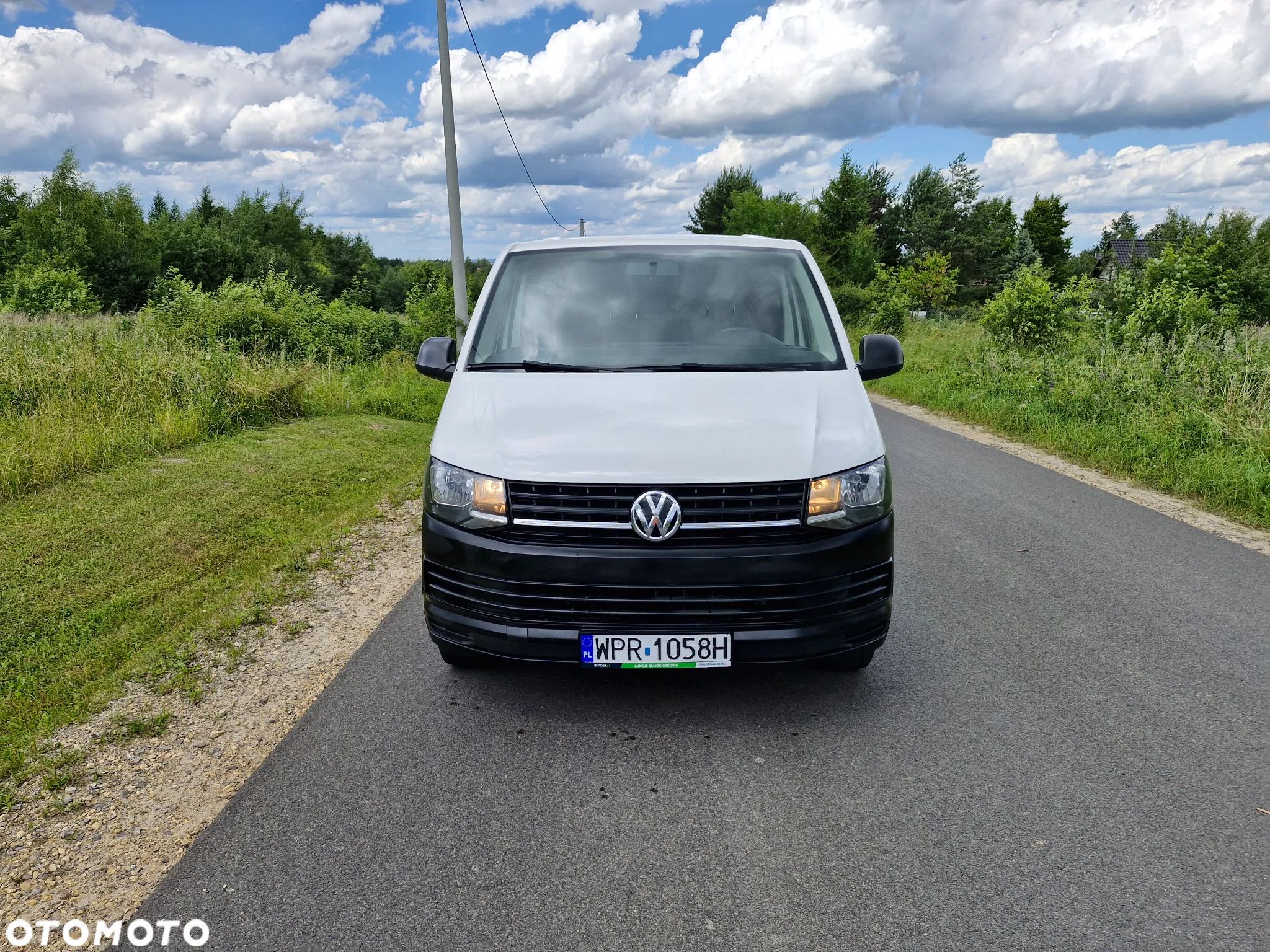 Volkswagen Transporter T6 TDI L2H1 - 1
