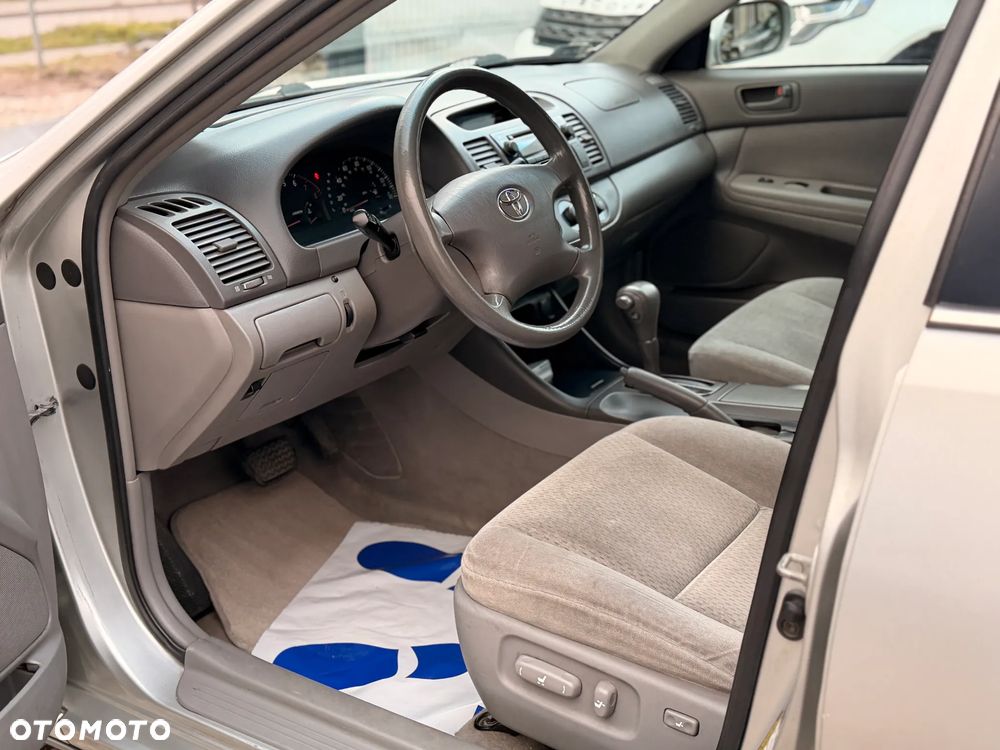 Toyota Camry 2.4 VVT-i - 13