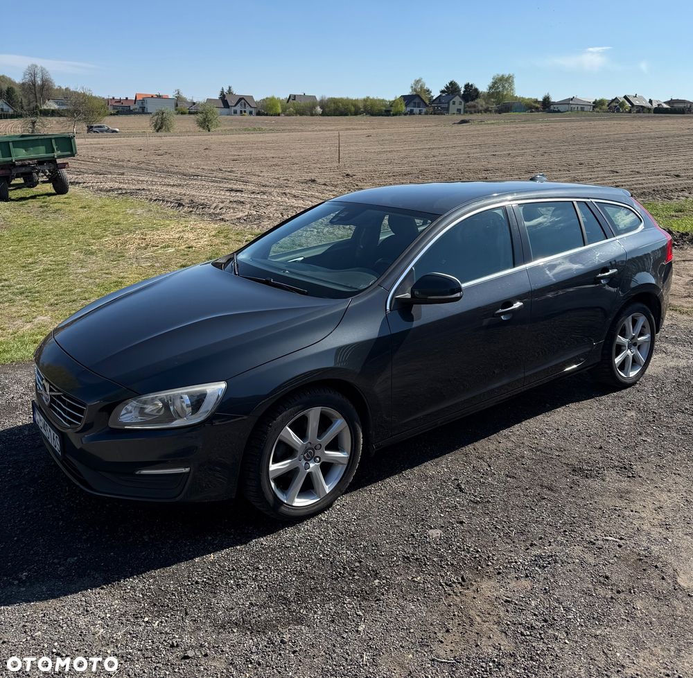 Volvo V60 D3 Drive-E Dynamic Edition (Kinetic) - 1