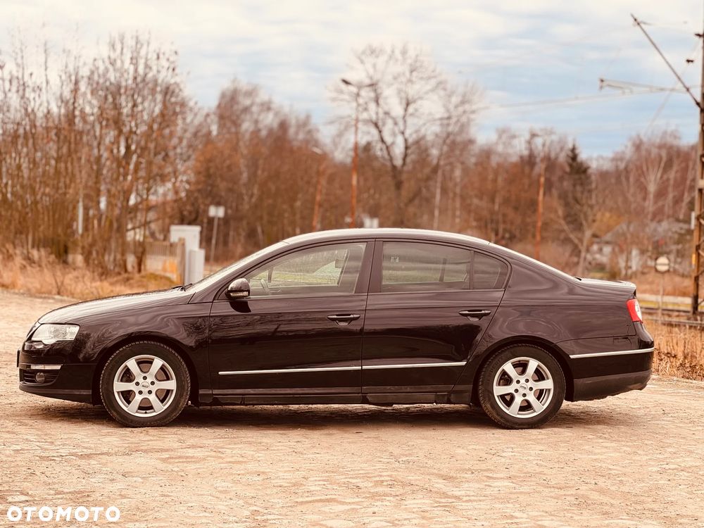 Volkswagen Passat - 13