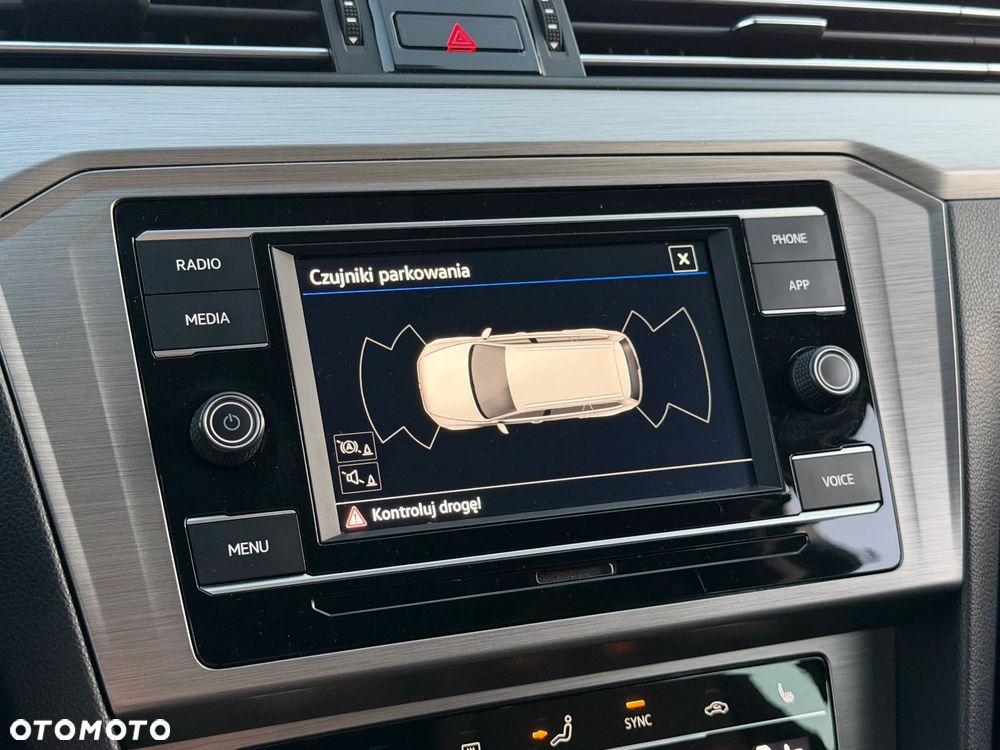Volkswagen Passat 1.5 TSI EVO Business - 26