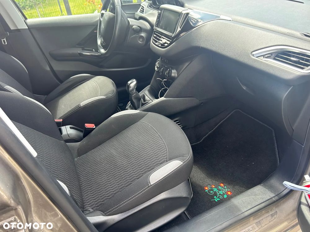 Peugeot 208 1.2 PureTech Style - 2