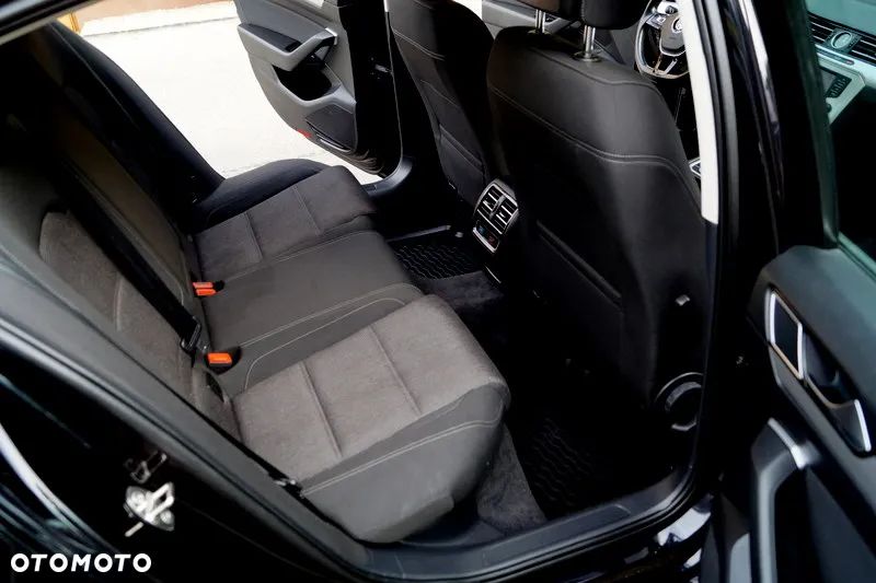 Volkswagen Passat 2.0 TDI BMT Comfortline - 22