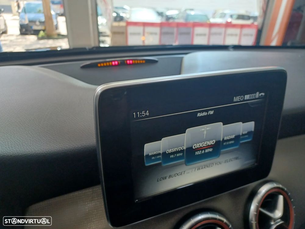 Mercedes-Benz CLA 180 d Shooting Brake Urban - 15