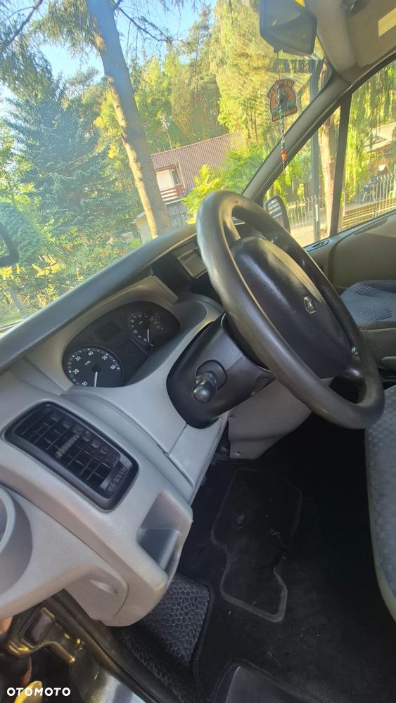 Renault Trafic - 9