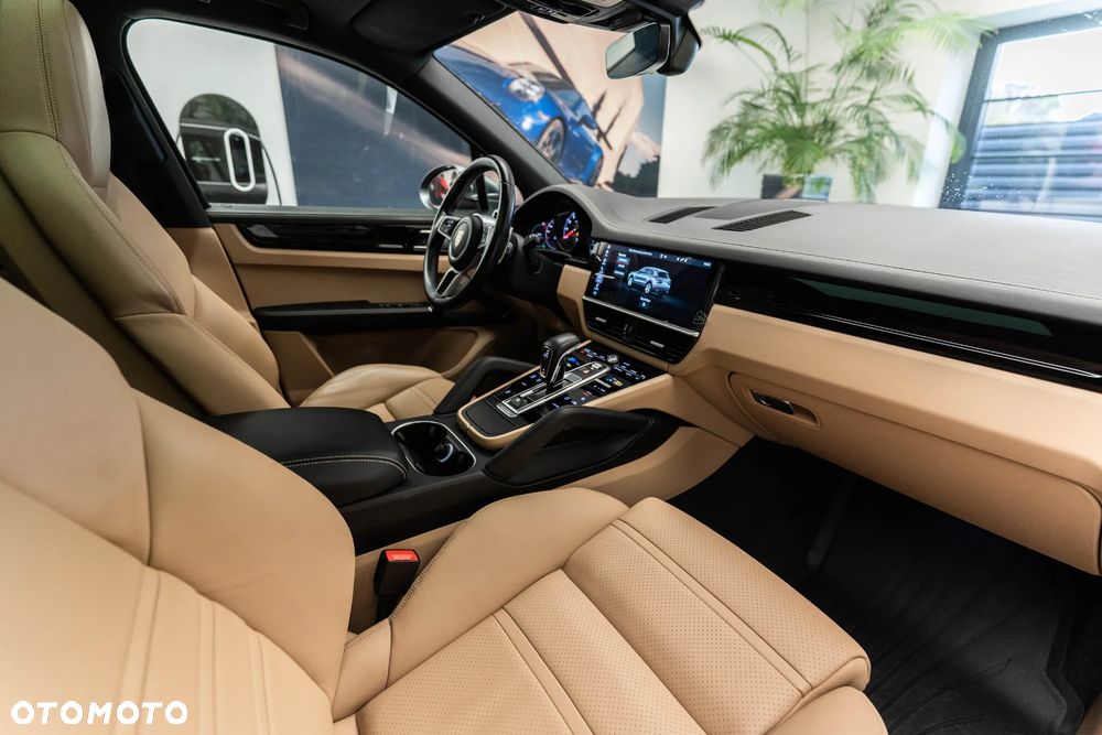 Porsche Cayenne Standard - 39
