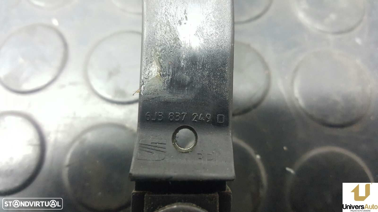RETENTOR DA PORTA DIANTEIRA DIREITA SEAT IBIZA SC (6J1) REFERENCE - 2