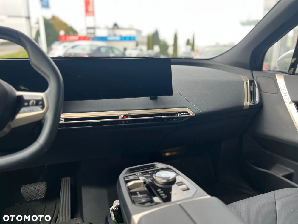 BMW iX xDrive40 76.6kWh - 11