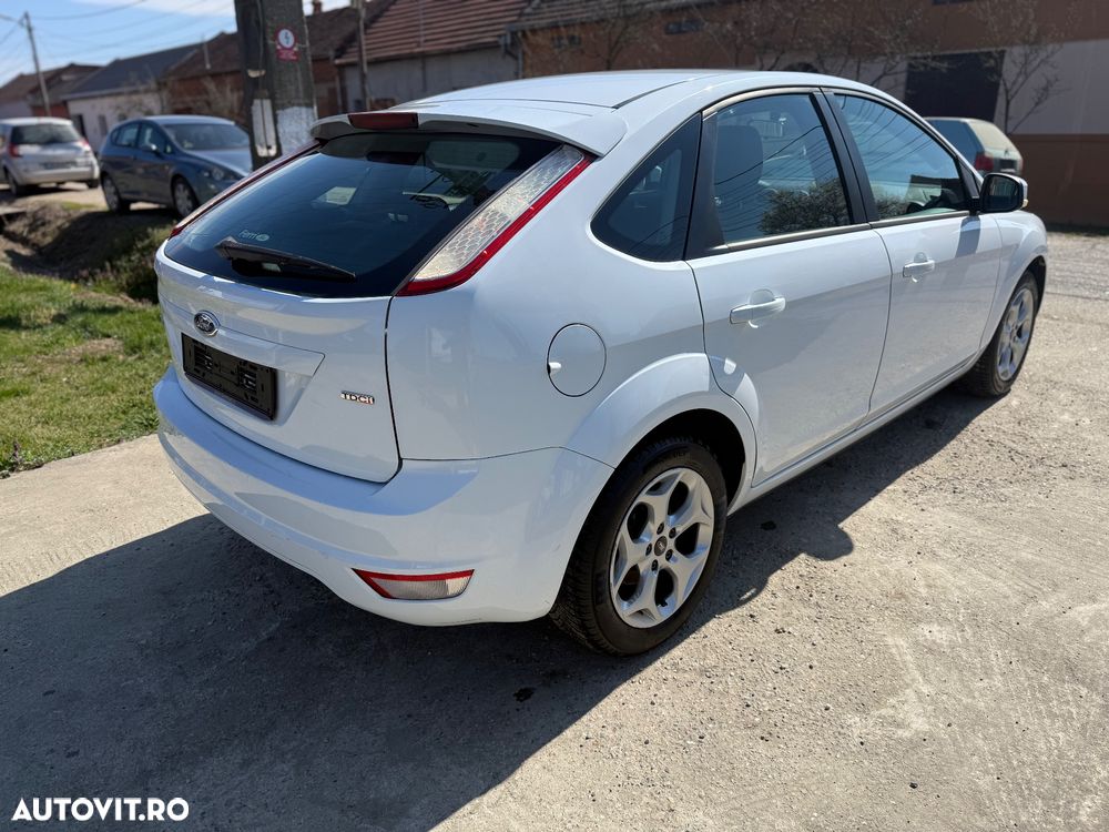 Ford Focus 1.6 TDCi DPF Trend - 4