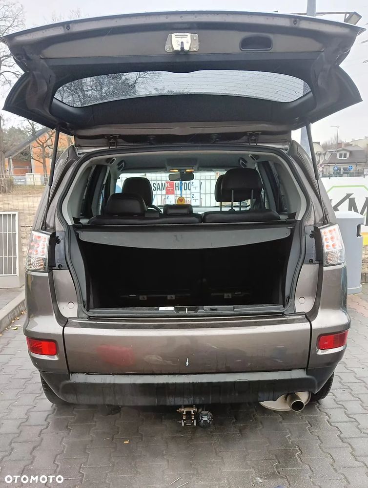 Mitsubishi Outlander 2.0 2WD CVT Invite - 19