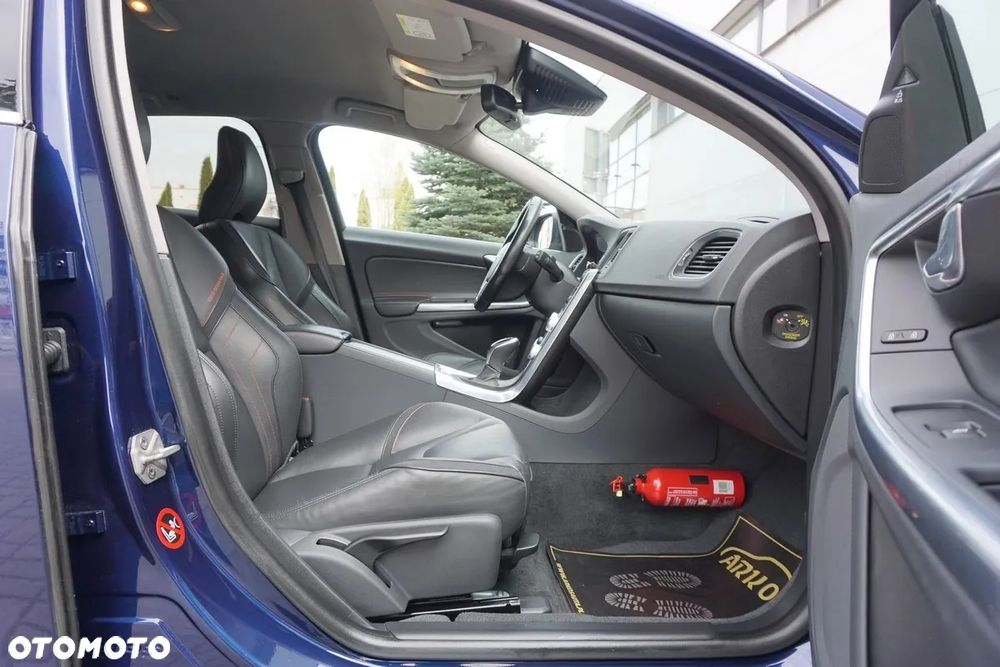 Volvo V60 D4 Drive-E Ocean Race - 32
