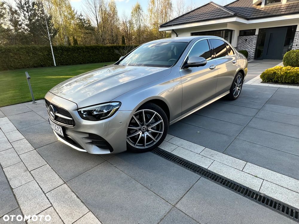 Mercedes-Benz Klasa E 220 d 4Matic 9G-TRONIC AMG Line - 2