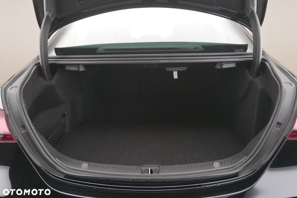 Mercedes-Benz Klasa E - 16