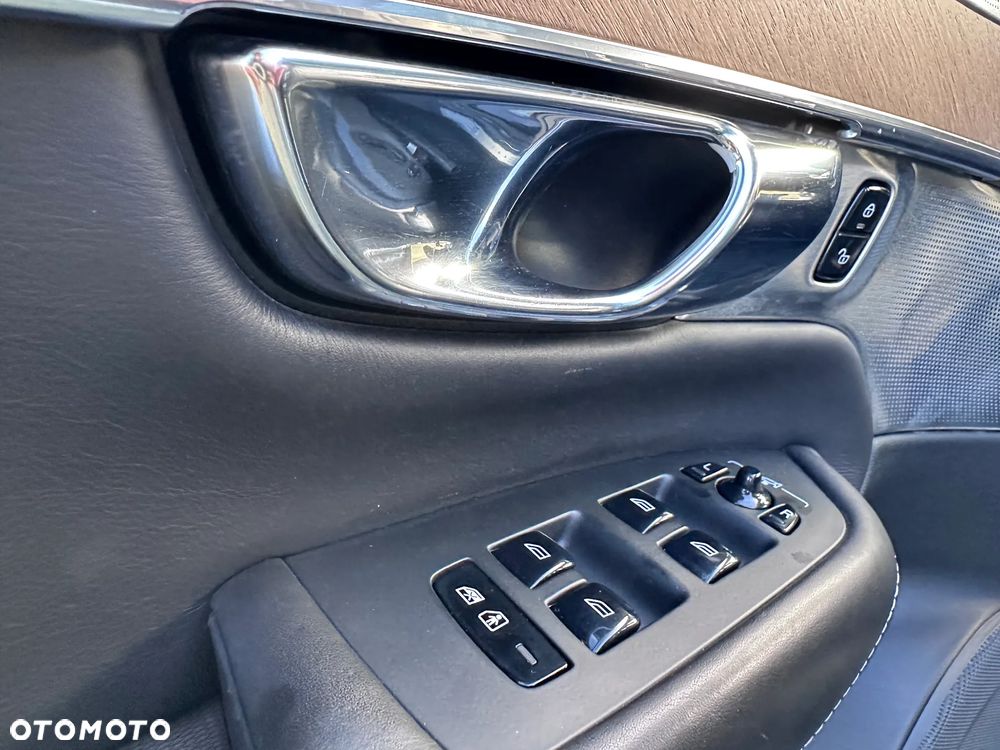 Volvo XC 90 T6 AWD Geartronic Inscription - 23
