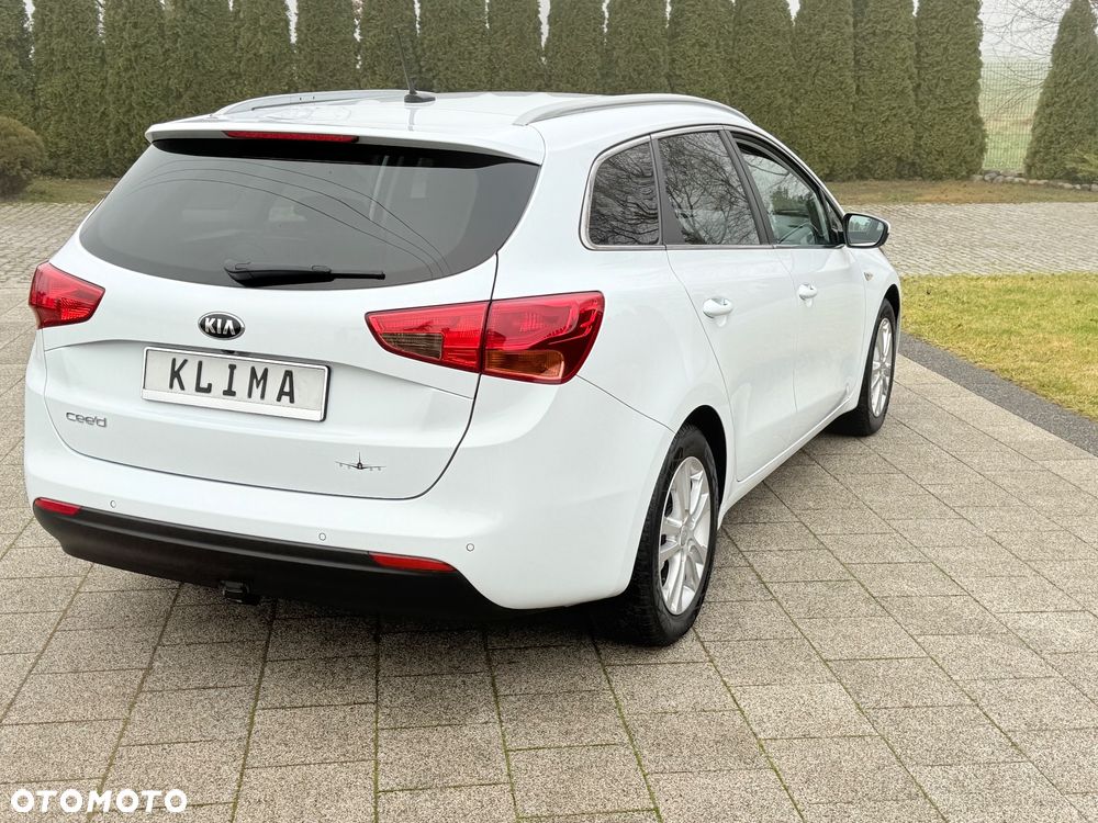 Kia Ceed 1.6 GDI Fifa World Cup Edition - 34