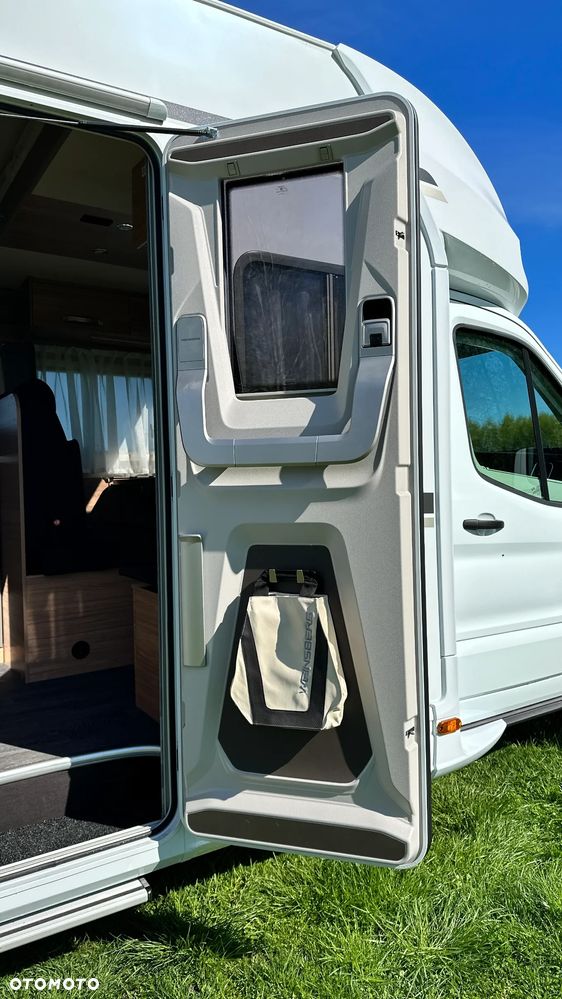 Weinsberg CaraSuite 650MF Automat 5-cio osobowy FORD (2025) - 11