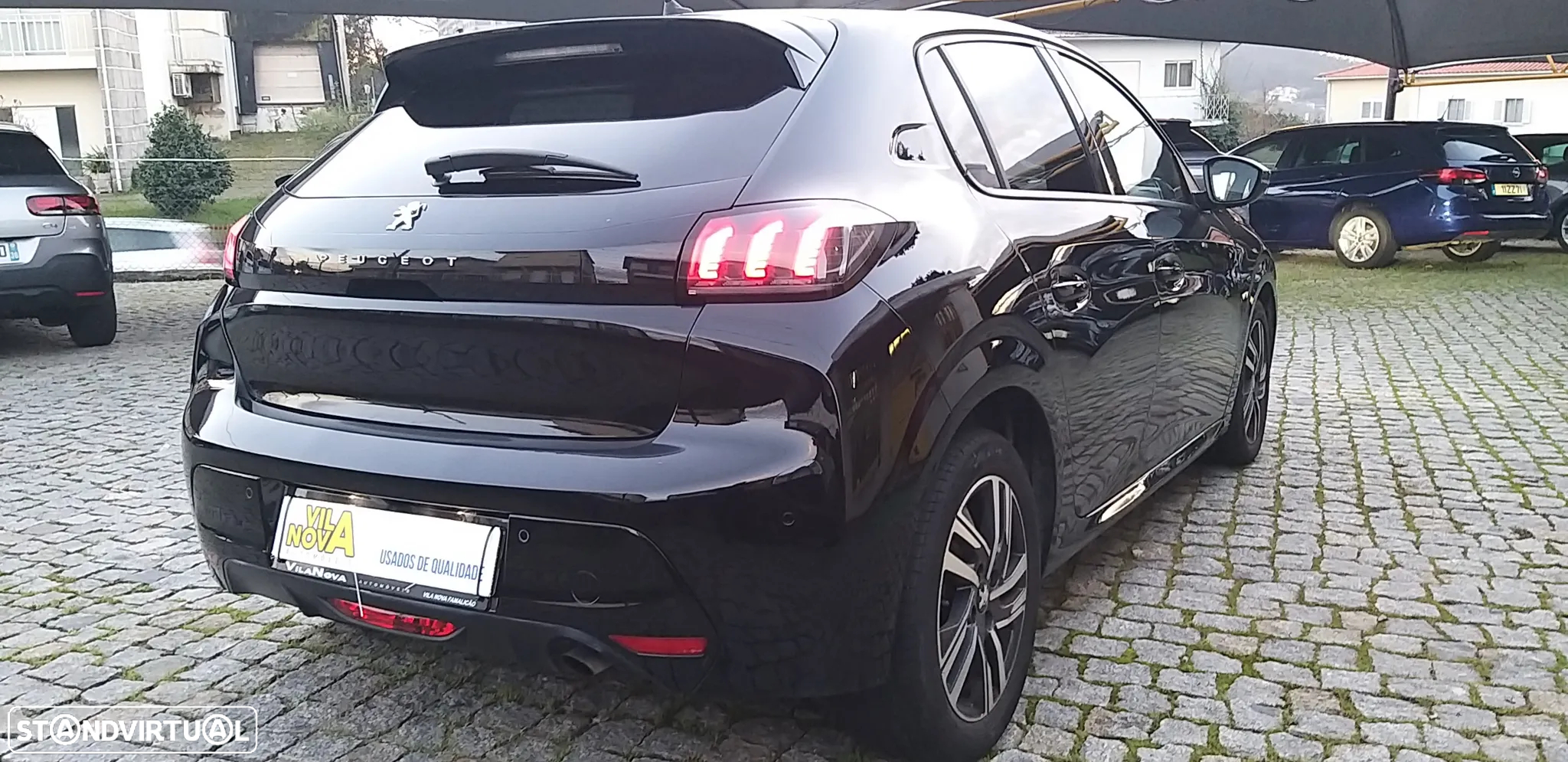Peugeot 208 1.2 PureTech Allure Pack - 4