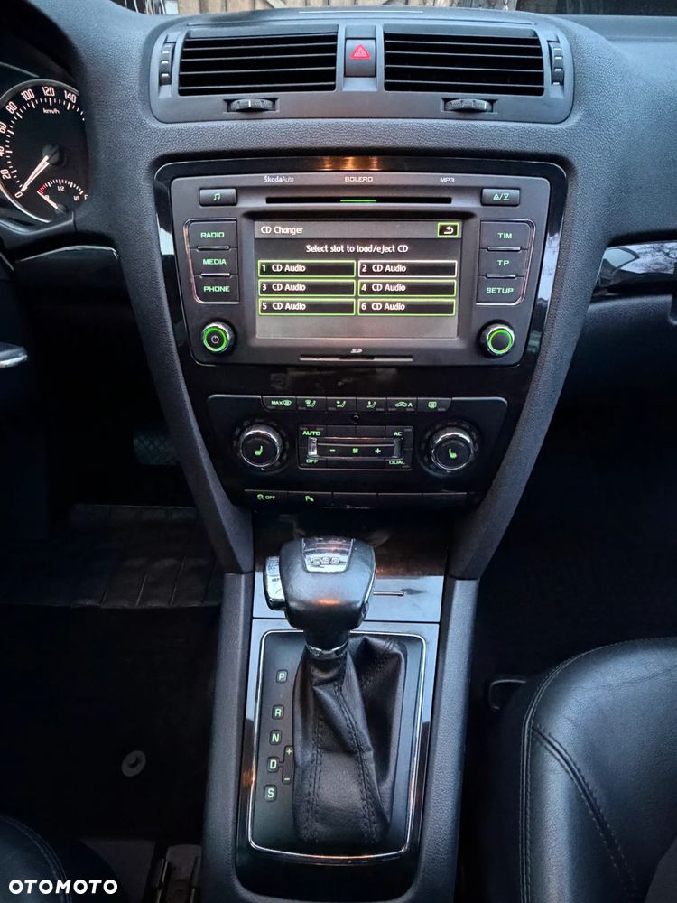 Skoda Octavia 1.8 TSI L&K DSG - 11